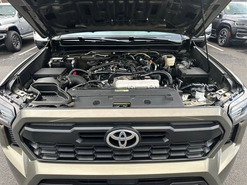 Used 2024 Toyota Tacoma TRD Sport image 10