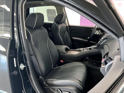 Used 2023 Acura RDX AWD w/ Advance Package image 11