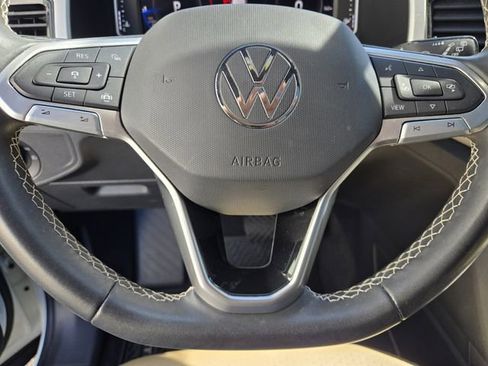 Certified 2023 Volkswagen Atlas Cross Sport SE FWD image 25
