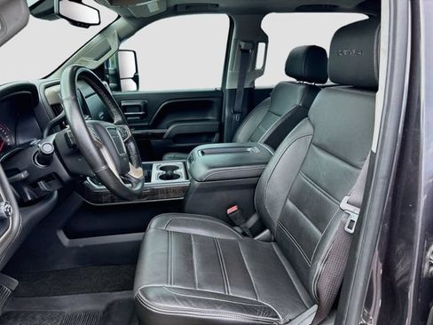 Used 2015 GMC Sierra 2500 Denali w/ Duramax Plus Package AWD/4WD image 17