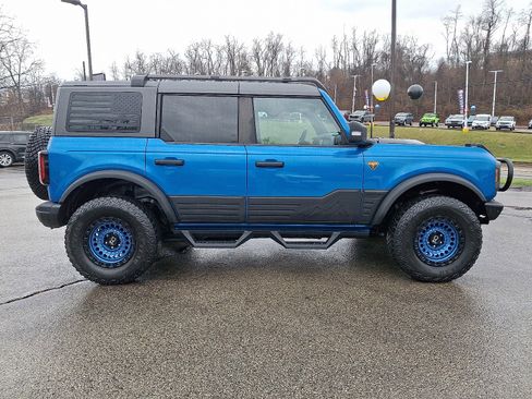 Used 2023 Ford Bronco Badlands image 7