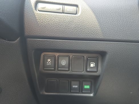 Used 2020 Nissan Rogue S w/ Special Edition Package FWD image 24