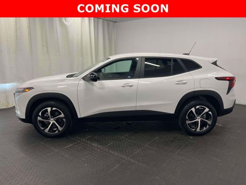 Used 2024 Chevrolet Trax RS w/ Driver Confidence Package FWD image 9