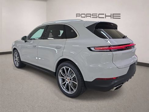 Certified 2026 Porsche Cayenne AWD/4WD image 3