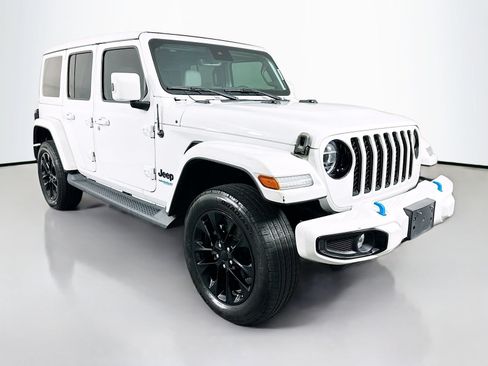 Used 2021 Jeep Wrangler Unlimited Sahara AWD/4WD image 1