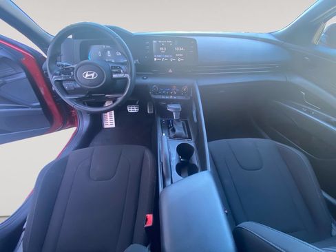Used 2025 Hyundai Elantra Sport FWD image 10