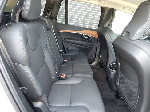 Certified 2025 Volvo XC90 B6 Plus image 20