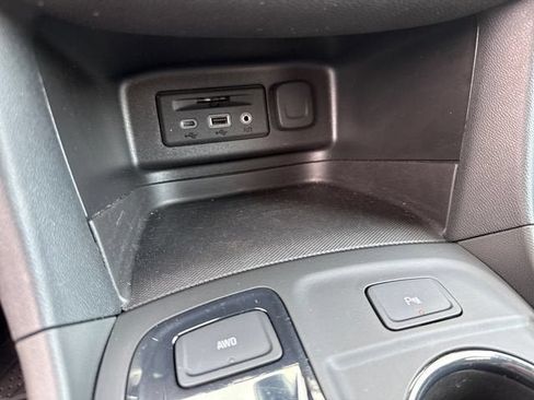 Used 2023 Chevrolet Equinox RS w/ RS Leather Package AWD/4WD image 22