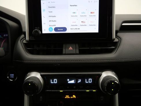 Used 2024 Toyota RAV4 XLE FWD image 20