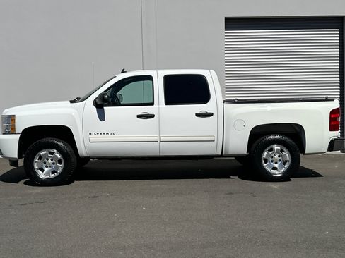 Used 2011 Chevrolet Silverado 1500 LT w/ All-Star Edition RWD image 7