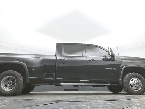 Used 2022 Chevrolet Silverado 3500 High Country w/ Safety Package II image 34