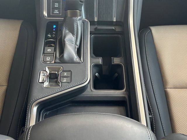 Used 2025 Lexus GX 550 AWD/4WD image 6
