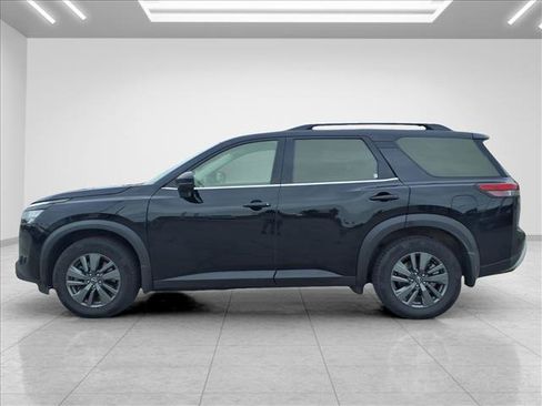 Used 2024 Nissan Pathfinder SV AWD/4WD image 7