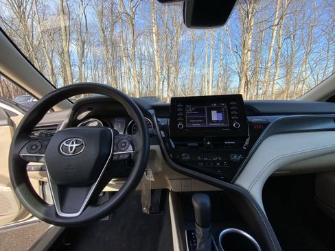 Used 2024 Toyota Camry LE image 24