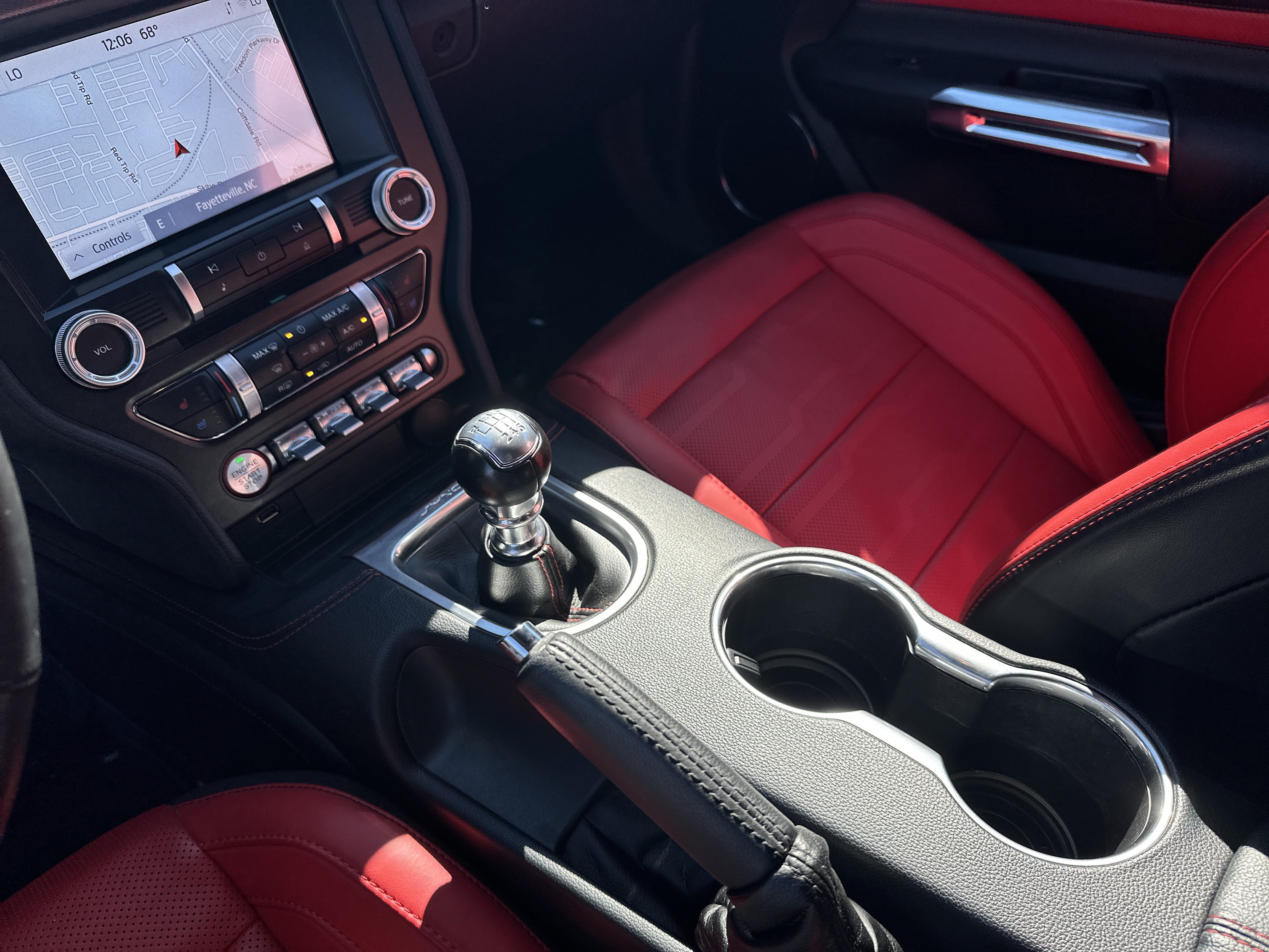 Used 2020 Ford Mustang GT Premium w/ Equipment Group 401A RWD image 26