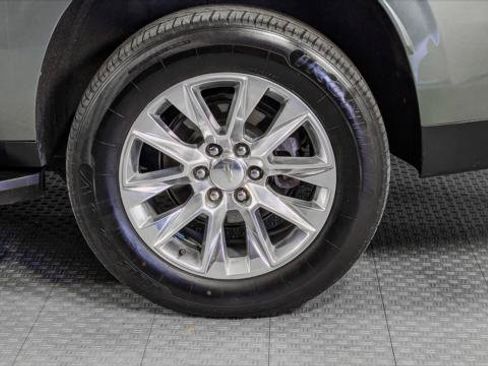Used 2023 Chevrolet Suburban Premier image 38