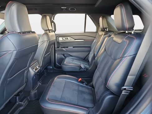 Used 2025 Ford Explorer ST w/ Sun And Sound Package AWD/4WD image 21