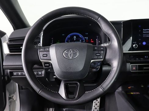 Used 2025 Toyota Camry SE FWD image 34