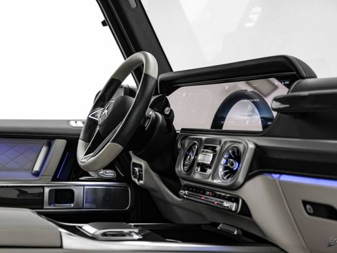 Used 2025 Mercedes-Benz G 550 image 47