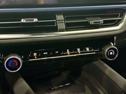 New 2026 Chevrolet Equinox EV LT image 17