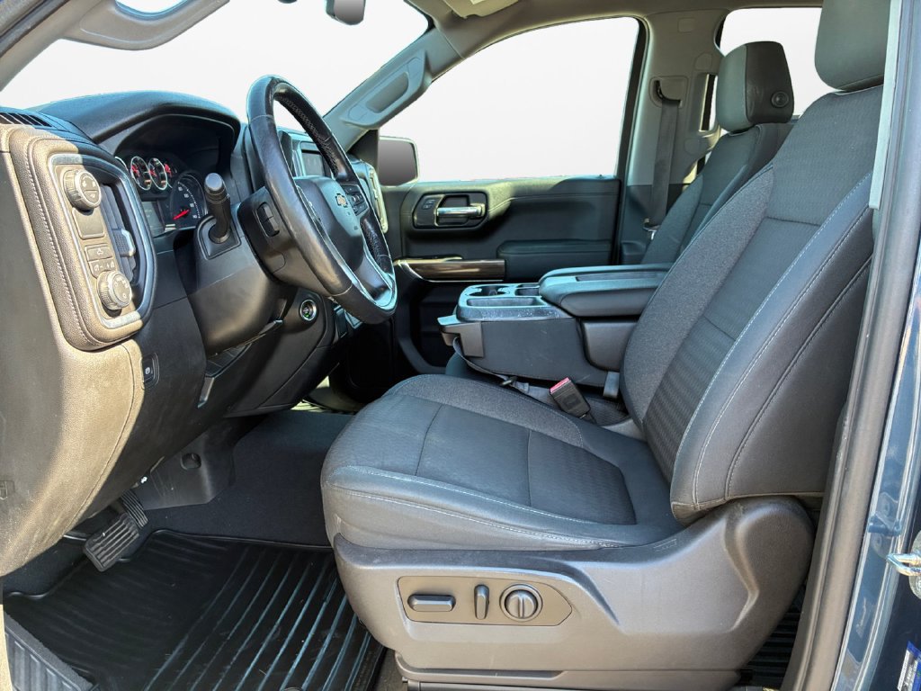 Used 2019 Chevrolet Silverado 1500 LT w/ All-Star Edition RWD image 17