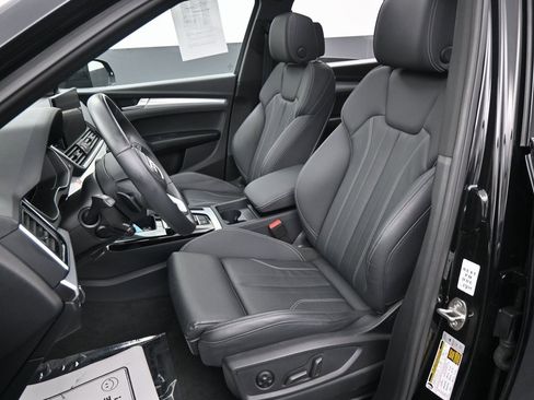 Used 2025 Audi Q5 2.0T Premium image 28