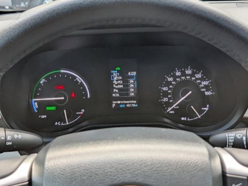 Used 2023 Toyota Sienna XLE image 38