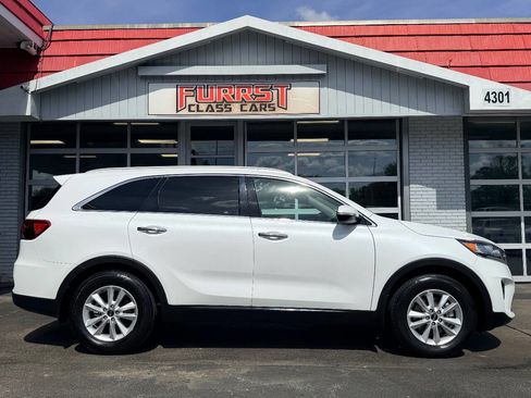 Used 2019 Kia Sorento FWD w/ Option Group 020 image 2