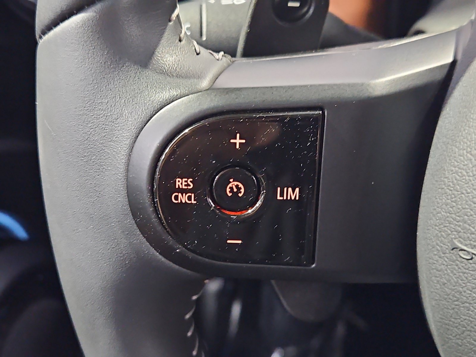 Used 2024 MINI Cooper S w/ Signature Upholstery Package FWD image 27