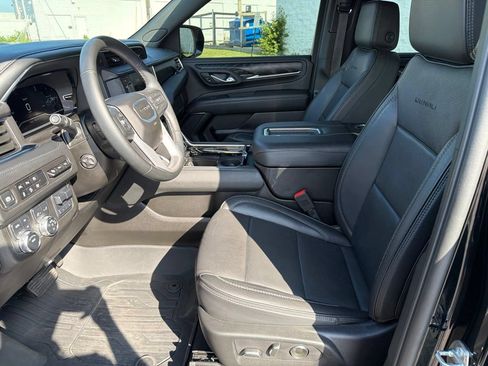 Used 2024 GMC Yukon XL Denali w/ Max Trailering Package AWD/4WD image 17
