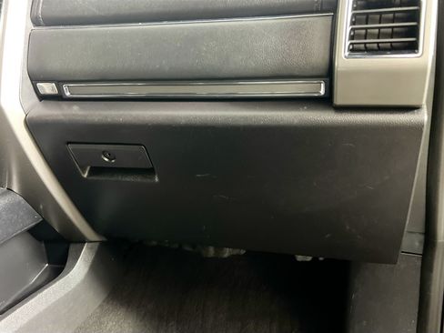 Used 2021 Ford Expedition XLT RWD image 34