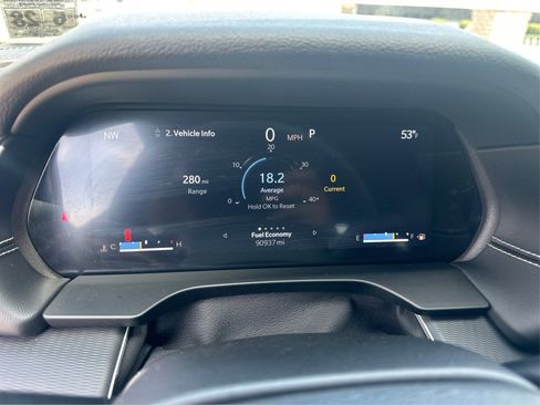 Used 2023 Jeep Grand Cherokee Altitude image 27