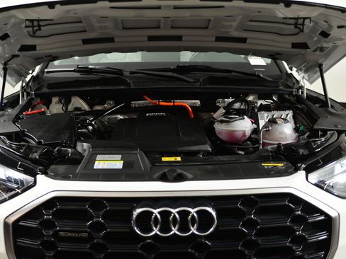 Certified 2022 Audi Q5 e Premium w/ Convenience Package image 17