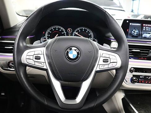 Used 2018 BMW 740i RWD image 50