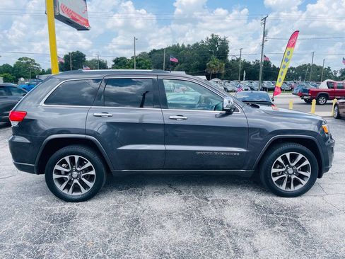 Used 2017 Jeep Grand Cherokee Overland RWD image 10