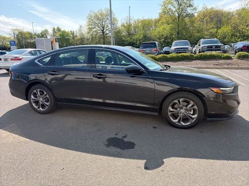 Used 2023 Honda Accord EX image 13