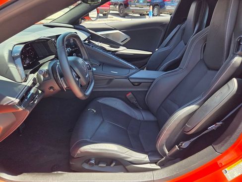 Used 2021 Chevrolet Corvette Stingray Preferred Cpe w/ Z51 Performance Package RWD image 4