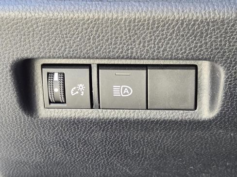 Used 2020 Toyota RAV4 LE image 48