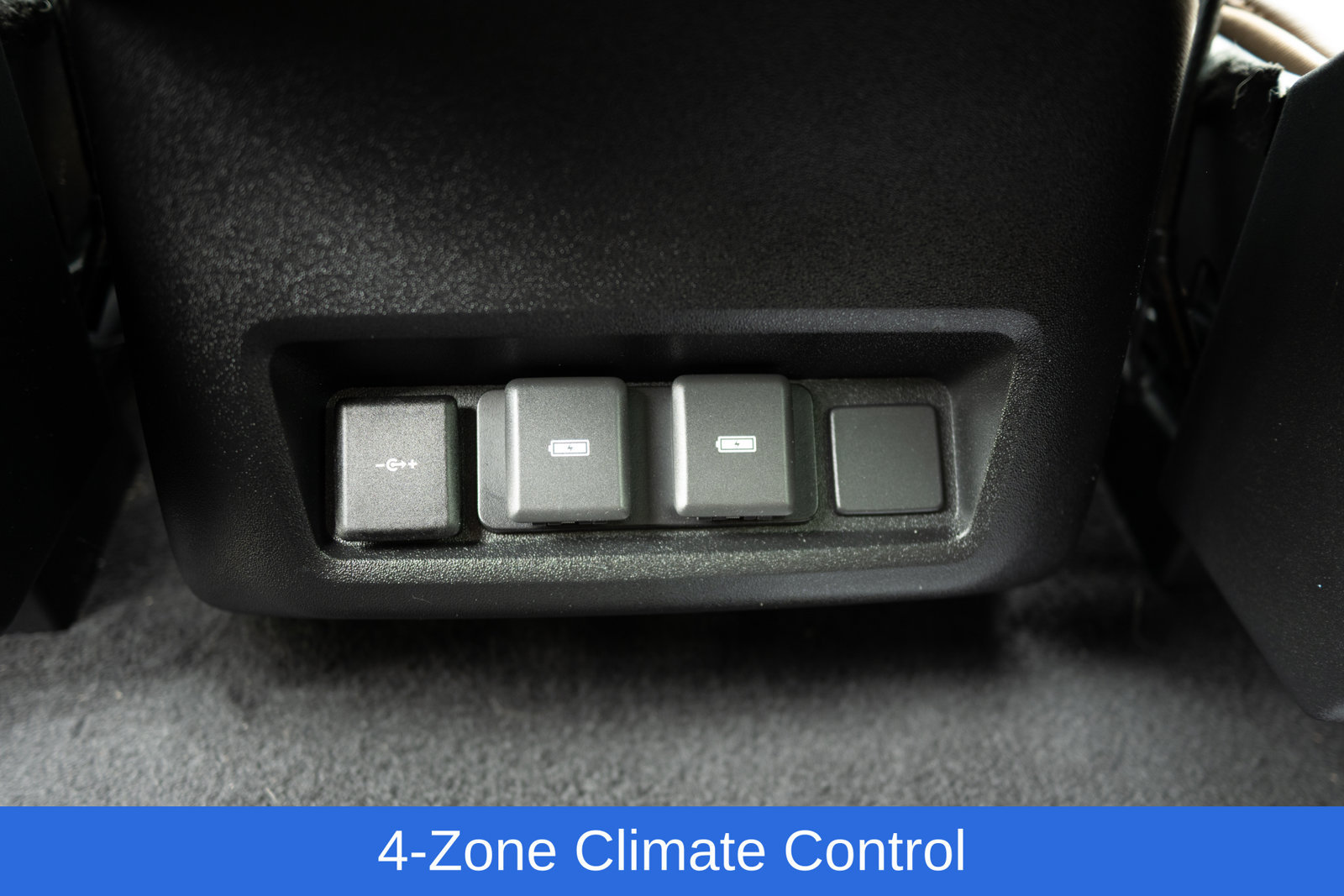 Used 2023 Land Rover Discovery HSE R-Dynamic AWD/4WD image 35
