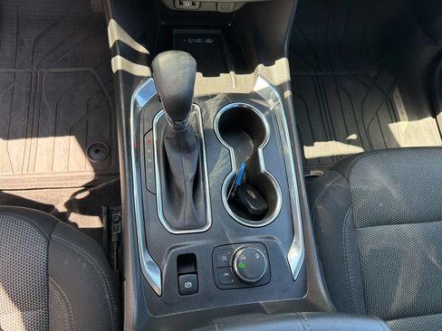 Used 2023 Chevrolet Traverse LT w/ LPO, Floor Liner Package AWD/4WD image 15