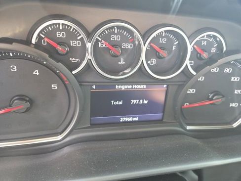 Used 2023 Chevrolet Silverado 2500 LT image 11