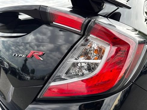 Used 2018 Honda Civic Type R image 13