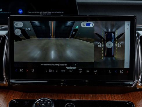 Used 2025 Ford Expedition King Ranch image 26