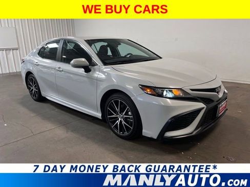 Used 2023 Toyota Camry SE FWD image 1