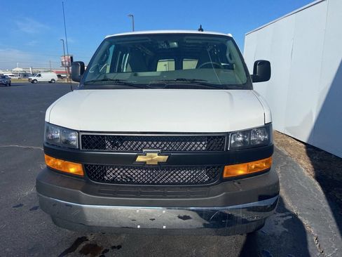 New 2025 Chevrolet Express 2500 Extended w/ Enhanced Convenience Package RWD image 11