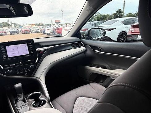 Used 2024 Toyota Camry LE w/ Convenience Package FWD image 37