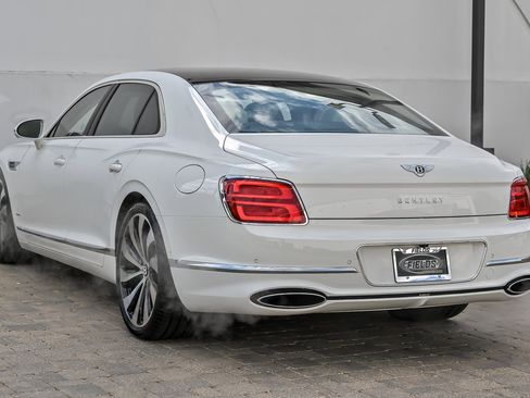 New 2026 Bentley Flying Spur Plug-In Hybrid AWD/4WD image 13