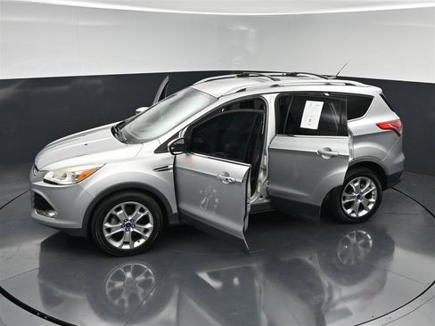 Used 2015 Ford Escape Titanium FWD image 27