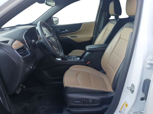 Used 2024 Chevrolet Equinox Premier image 9