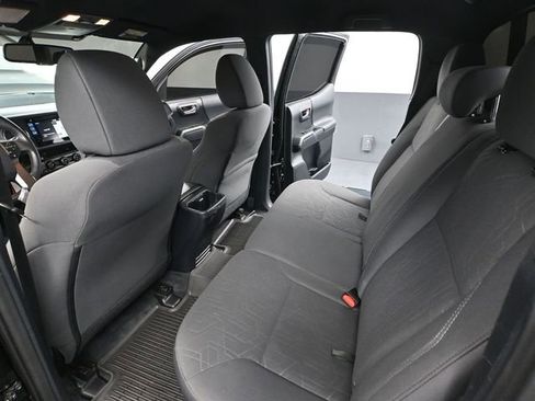 Used 2017 Toyota Tacoma TRD Sport w/ Tow Package image 37